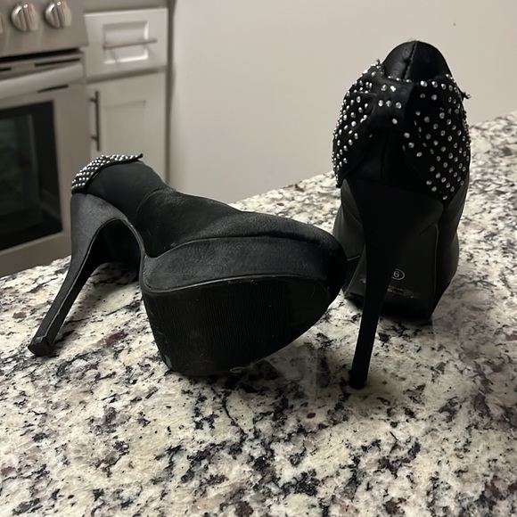 Black Satin Platform Heels - Picture 3 of 3